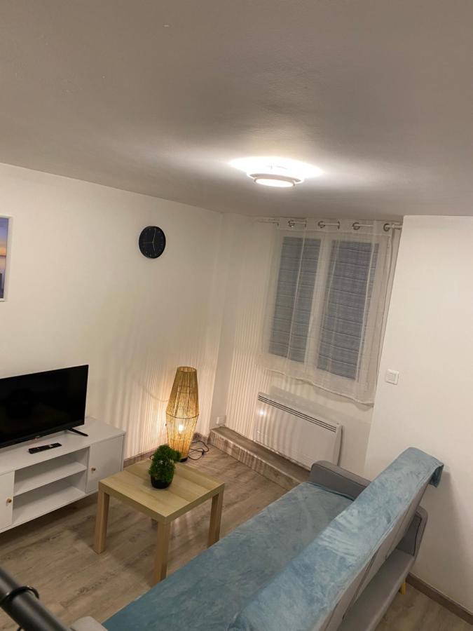 Studio Confortable Au Centre De Μανόσκ Εξωτερικό φωτογραφία
